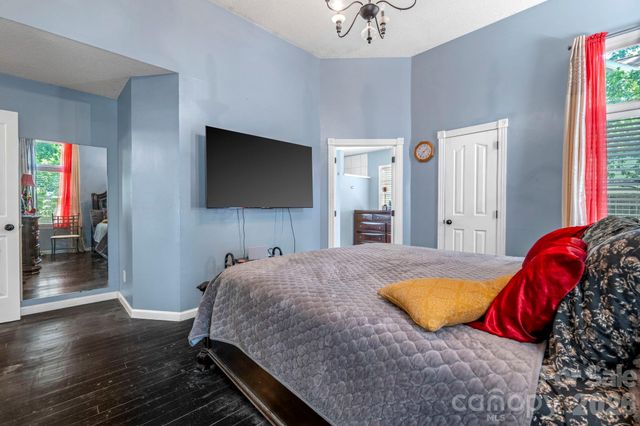 2133 Highland View Lane, Charlotte, NC 28214