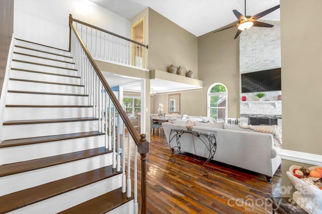 2133 Highland View Lane, Charlotte, NC 28214