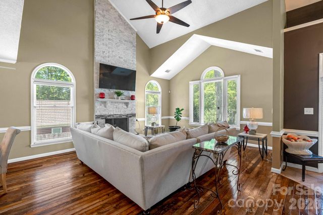 2133 Highland View Lane, Charlotte, NC 28214