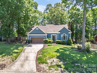 2133 Highland View Lane, Charlotte, NC 28214