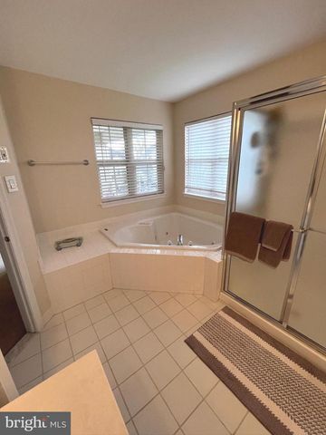 8 SAINT ANDREWS CT, Westampton, NJ 08060