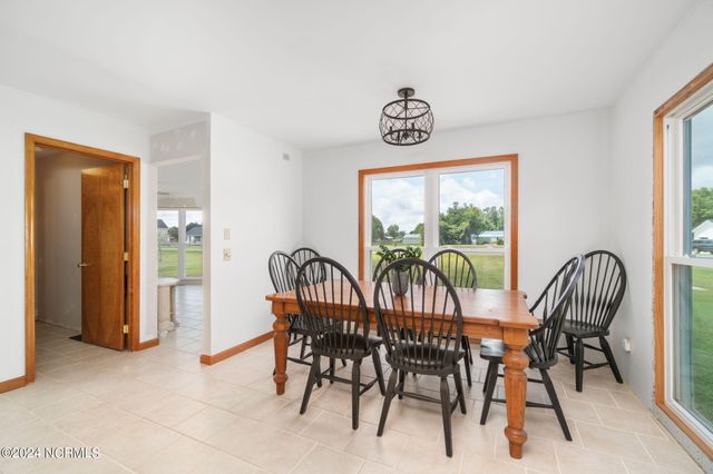 335 Country Club Lane, Newport, NC 28570