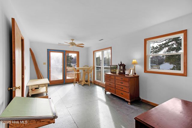 335 Country Club Lane, Newport, NC 28570