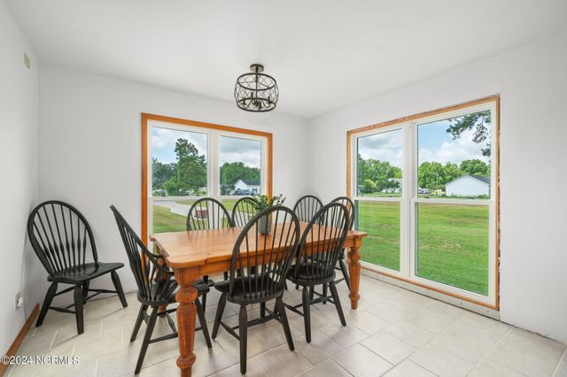 335 Country Club Lane, Newport, NC 28570