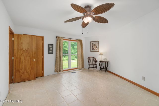 335 Country Club Lane, Newport, NC 28570