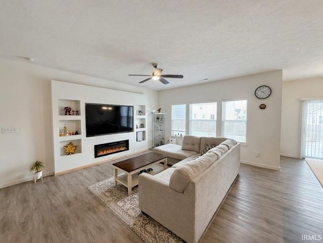 1146 Thorny Lane, West Lafayette, IN 47906