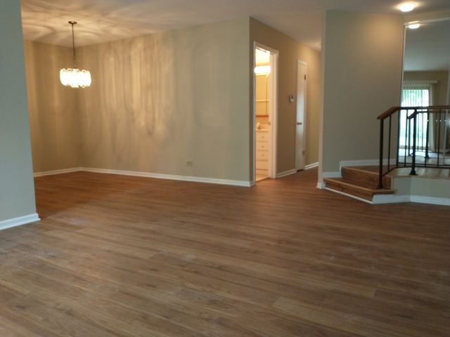 936 Surrey Drive 1A, Schaumburg, IL 60193