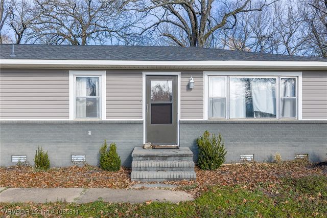 32702 Highway 22, Charleston, AR 72933