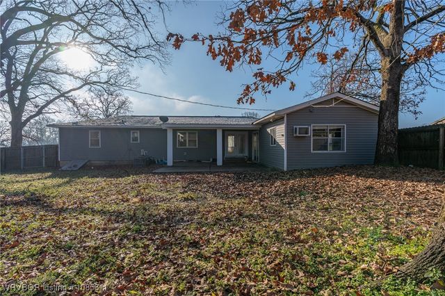 32702 Highway 22, Charleston, AR 72933