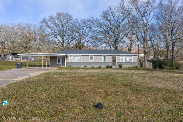 32702 Highway 22, Charleston, AR 72933