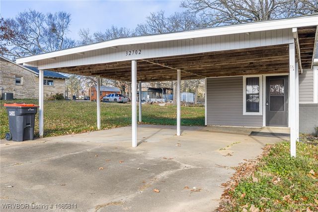 32702 Highway 22, Charleston, AR 72933