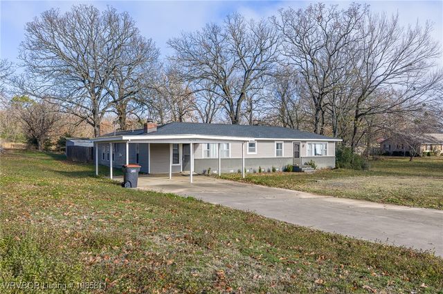 32702 Highway 22, Charleston, AR 72933