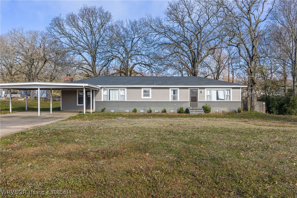 32702 Highway 22, Charleston, AR 72933