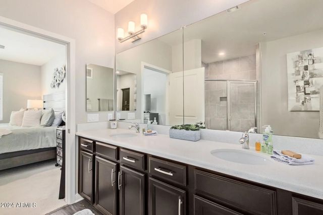 2511 W QUEEN CREEK Road 349, Chandler, AZ 85248