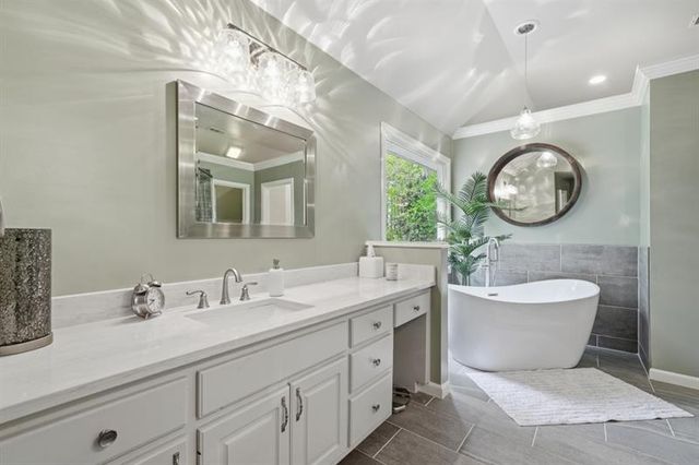 4880 Rosewood Lake Drive, Cumming, GA 30040