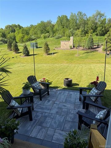 4881 Marquette Drive, Milford, MI 48381