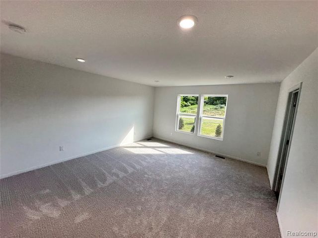 4881 Marquette Drive, Milford, MI 48381