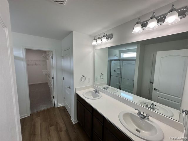 4881 Marquette Drive, Milford, MI 48381