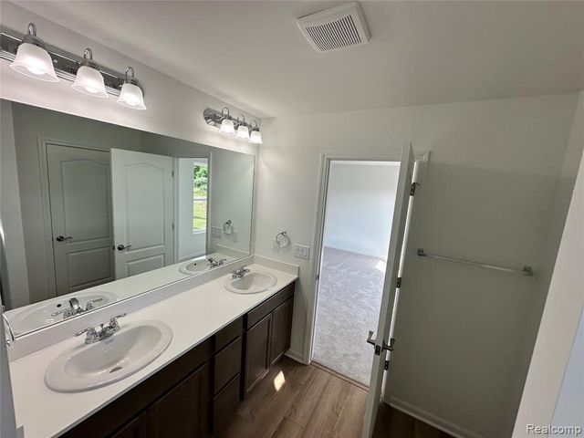 4881 Marquette Drive, Milford, MI 48381