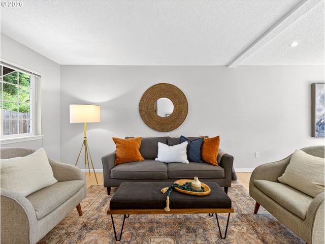 8940 Sw WASHINGTON Dr, Portland, OR 97223