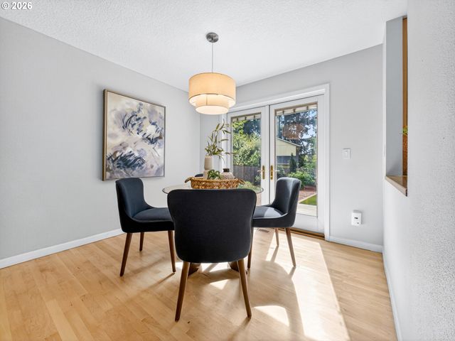 8940 Sw WASHINGTON Dr, Portland, OR 97223