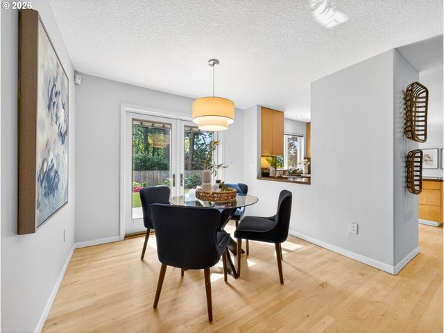 8940 Sw WASHINGTON Dr, Portland, OR 97223