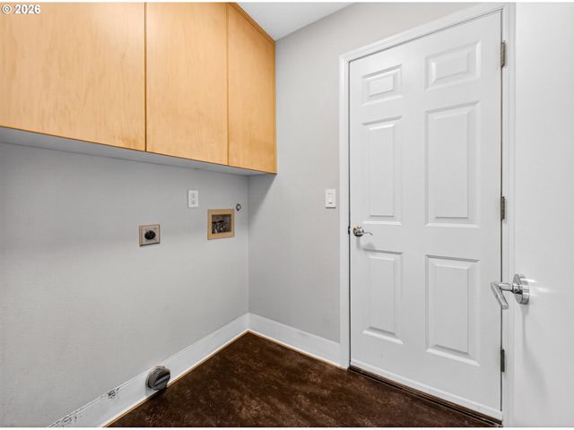 8940 Sw WASHINGTON Dr, Portland, OR 97223