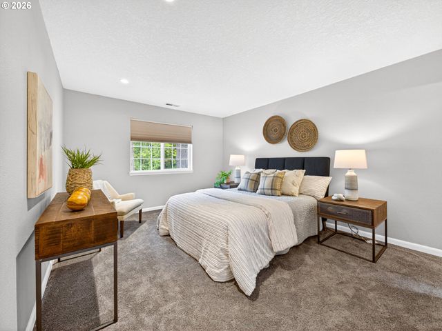 8940 Sw WASHINGTON Dr, Portland, OR 97223