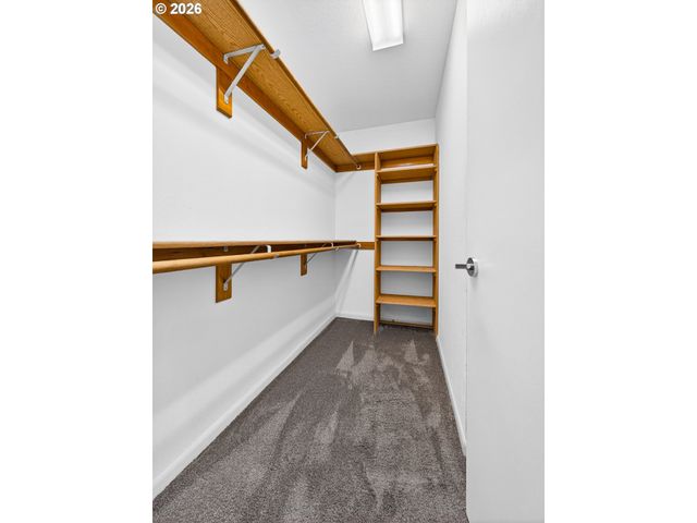 8940 Sw WASHINGTON Dr, Portland, OR 97223