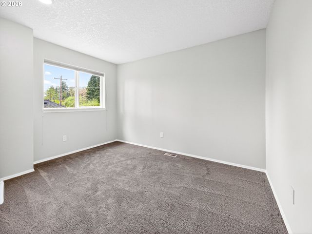 8940 Sw WASHINGTON Dr, Portland, OR 97223