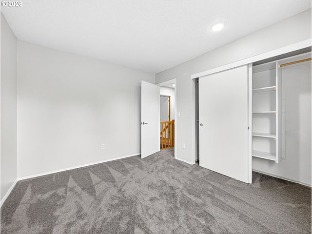 8940 Sw WASHINGTON Dr, Portland, OR 97223