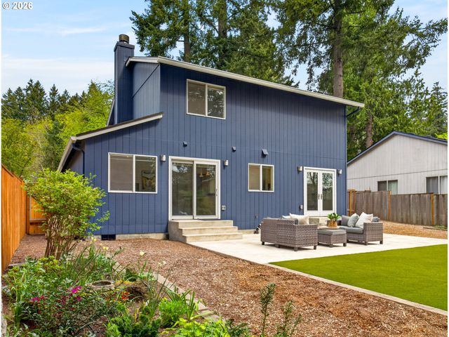 8940 Sw WASHINGTON Dr, Portland, OR 97223