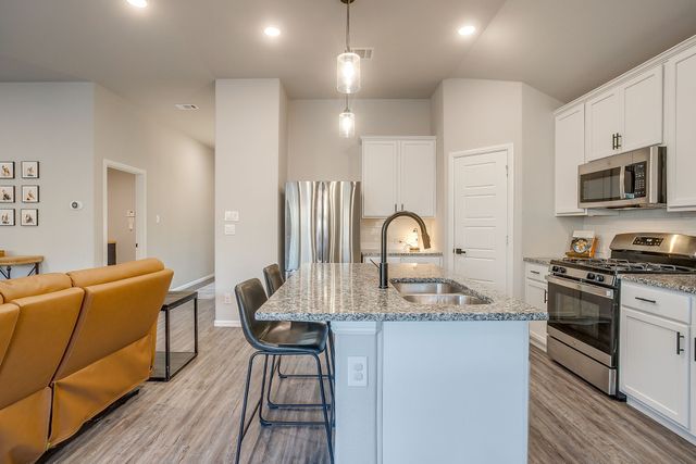 8805 Bronze Meadow Drive, Fort Worth, TX 76131