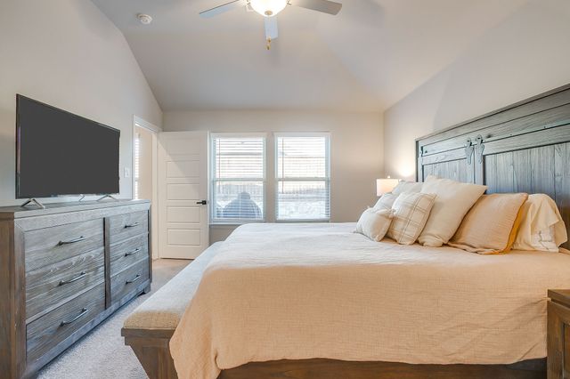 8805 Bronze Meadow Drive, Fort Worth, TX 76131