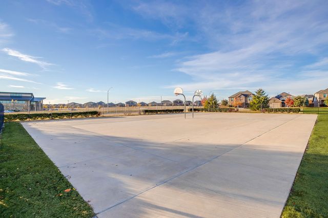 8805 Bronze Meadow Drive, Fort Worth, TX 76131