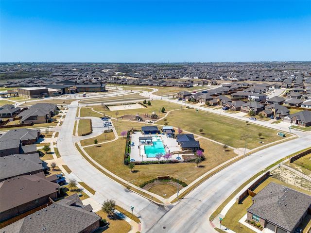 8805 Bronze Meadow Drive, Fort Worth, TX 76131
