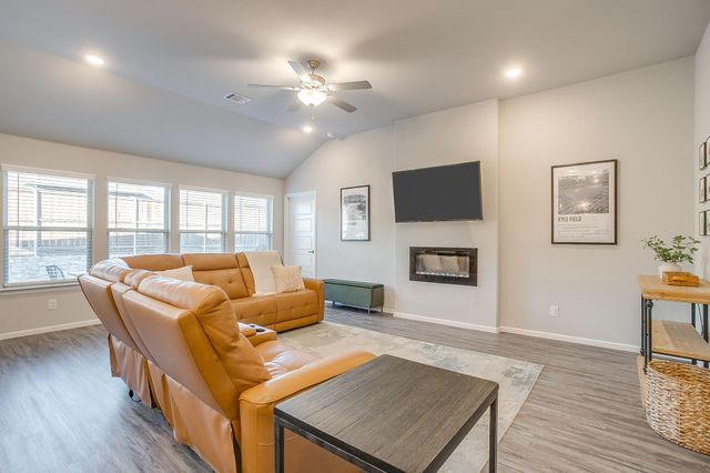 8805 Bronze Meadow Drive, Fort Worth, TX 76131