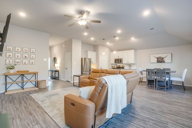 8805 Bronze Meadow Drive, Fort Worth, TX 76131