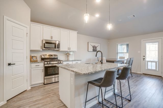 8805 Bronze Meadow Drive, Fort Worth, TX 76131