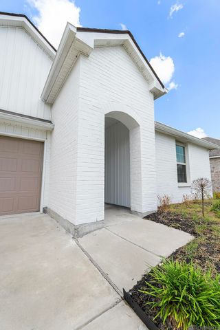 7794 Collin Trails, Denham Springs, LA 70726