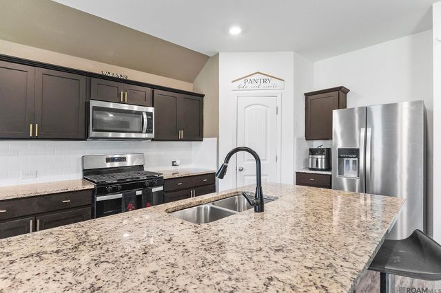 7794 Collin Trails, Denham Springs, LA 70726