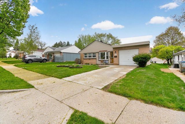 2911 56th STREET, Milwaukee, WI 53219