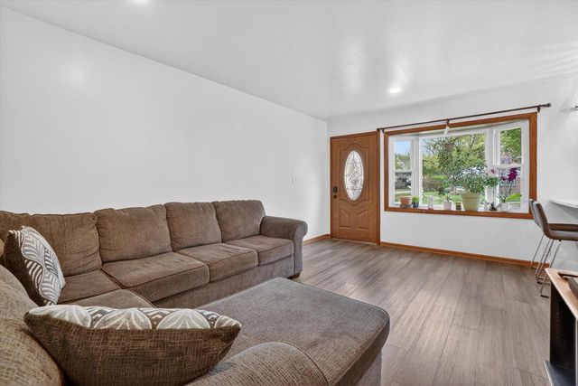 2911 56th STREET, Milwaukee, WI 53219