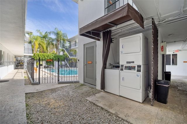 3200 Mary St 7, Miami, FL 33133