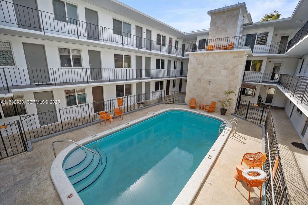 3200 Mary St 7, Miami, FL 33133