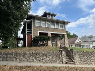 701 Mcdonald Street, St Joseph, MO 64505