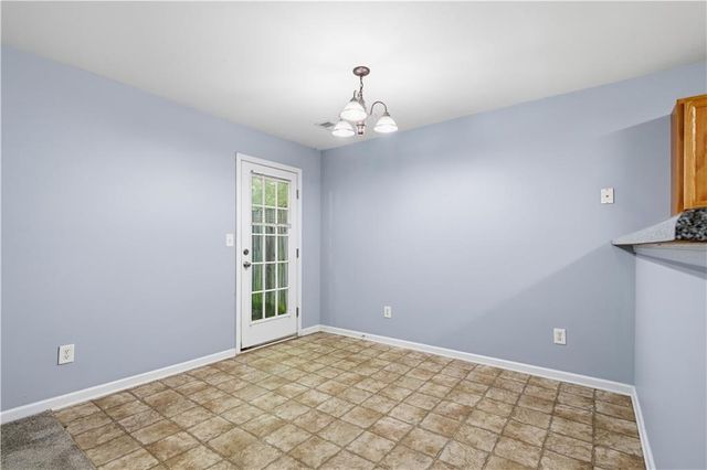 111 Princeton Avenue, Adairsville, GA 30103