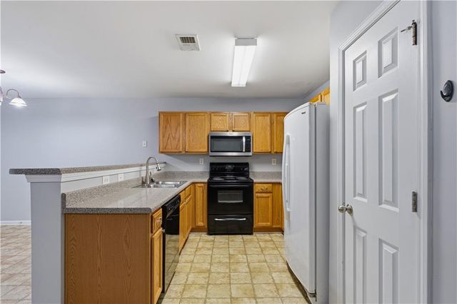 111 Princeton Avenue, Adairsville, GA 30103