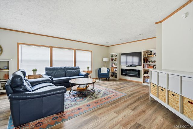 11078 Stony River Court 522, Green Oak Township, MI 48178