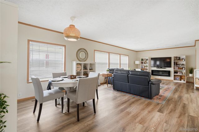11078 Stony River Court 522, Green Oak Township, MI 48178